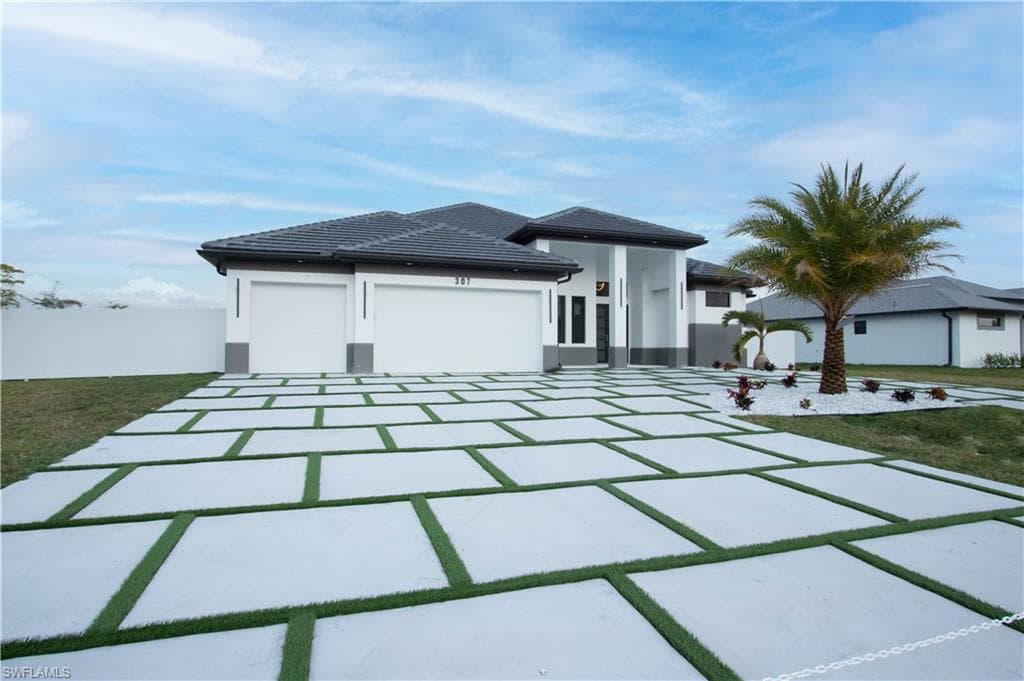 307 SW 14th AVE CAPE CORAL, FL 33991