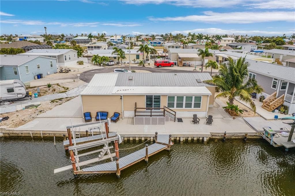 3121 Binnacle LN ST. JAMES CITY, FL 33956