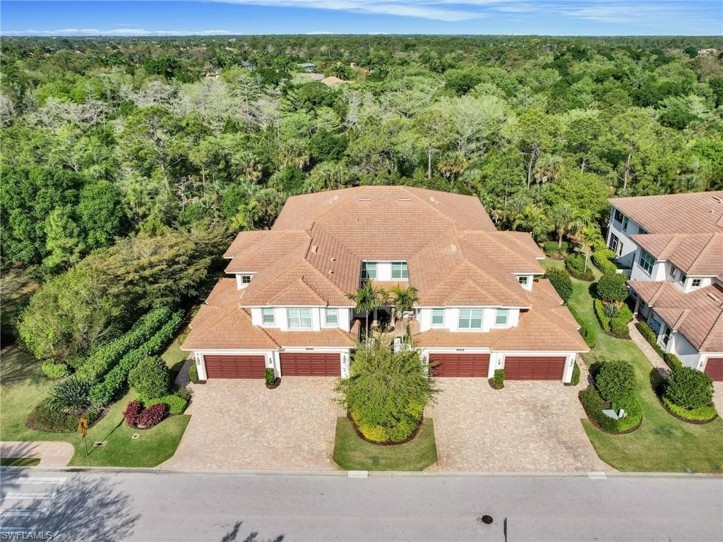7829 Hawthorne DR 2002 NAPLES, FL 34113