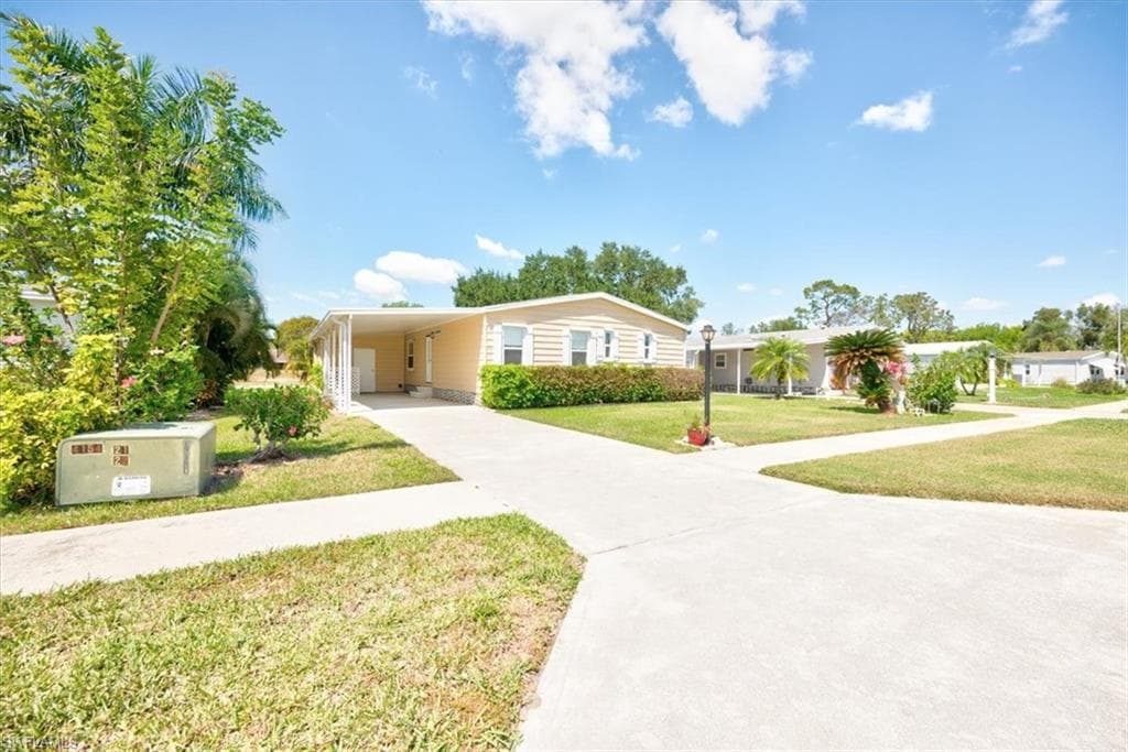 121 Belle Isle CIR NAPLES, FL 34112