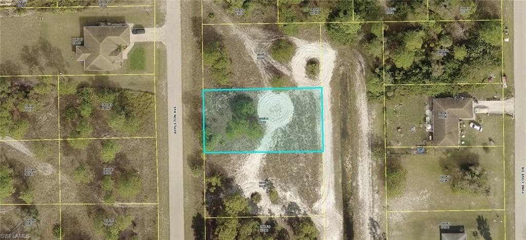 817 Appleton AVE LEHIGH ACRES, FL 33974