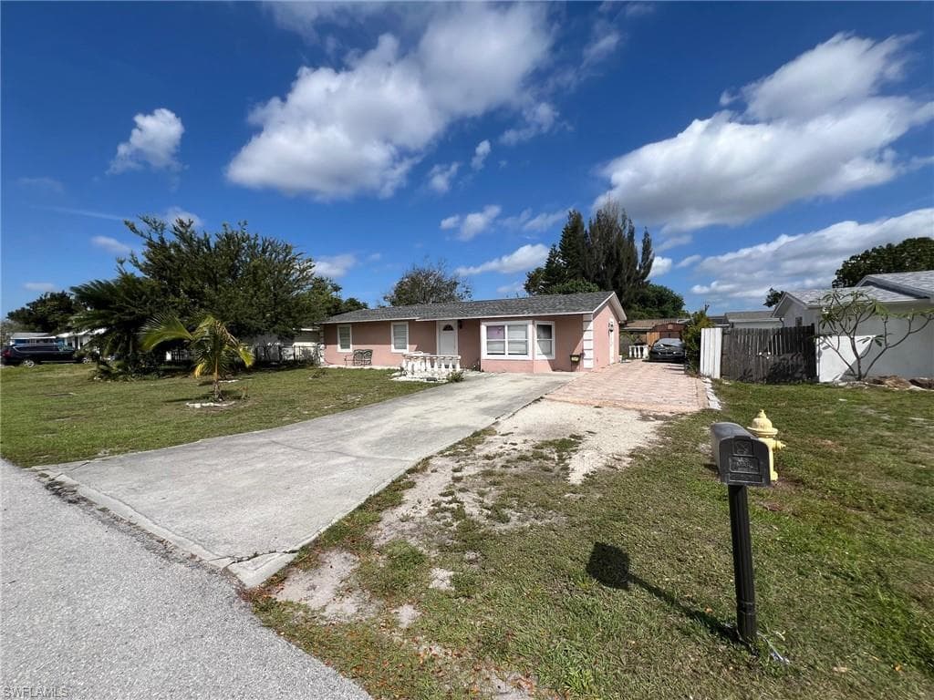 1116 Gifford AVE S LEHIGH ACRES, FL 33936