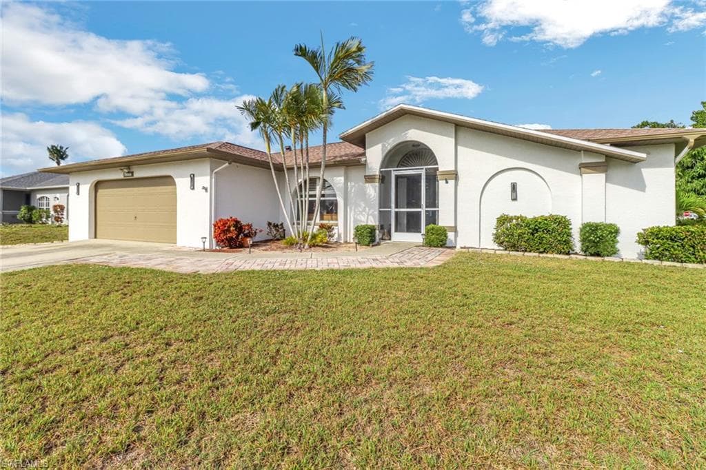3422 SW 11th CT CAPE CORAL, FL 33914
