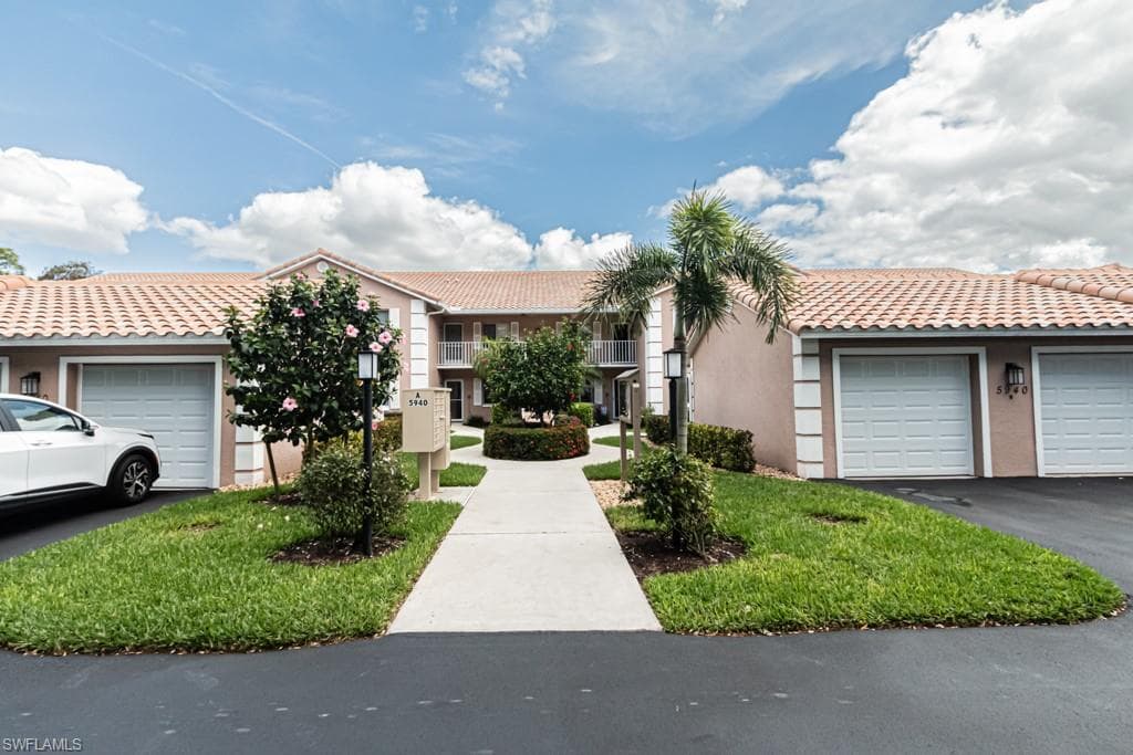 5940 Cranbrook WAY A103 NAPLES, FL 34112