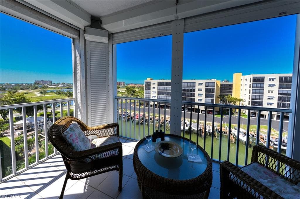 4361 Bay Beach LN 521 FORT MYERS BEACH, FL 33931