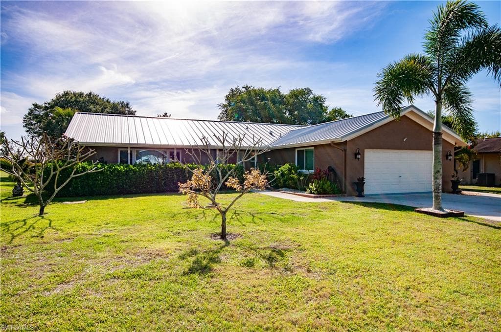 165 Doral CIR NAPLES, FL 34113