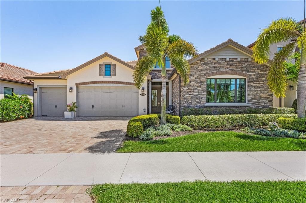 9348 Glenforest DR NAPLES, FL 34120