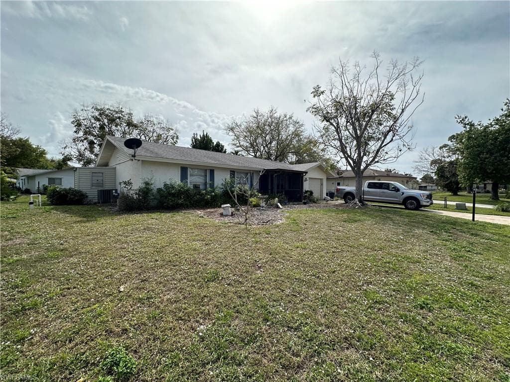 1388 White Cedar LN NORTH FORT MYERS, FL 33917