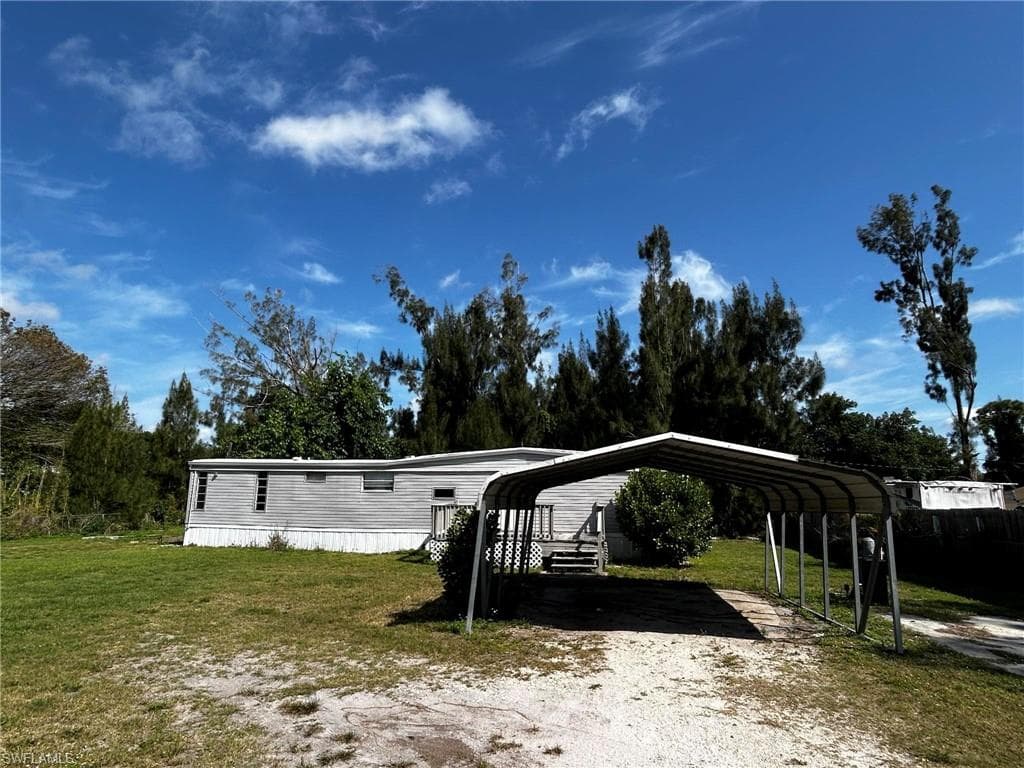 2378 Tucker LN NORTH FORT MYERS, FL 33917