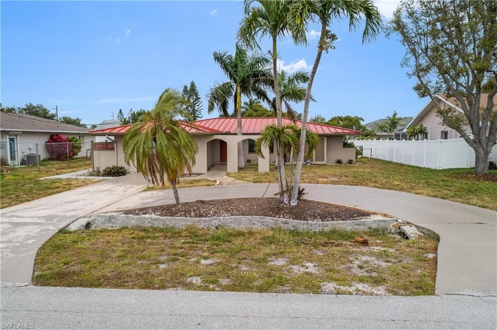 27515 Baretta DR BONITA SPRINGS, FL 34135