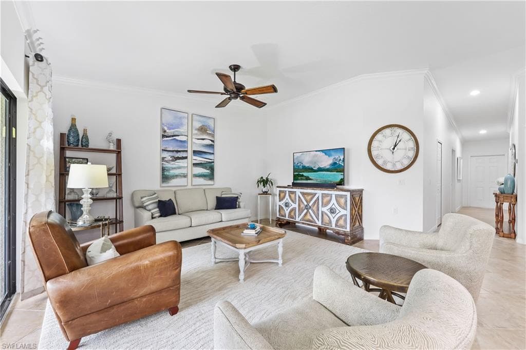 9844 Venezia CIR 724 NAPLES, FL 34113