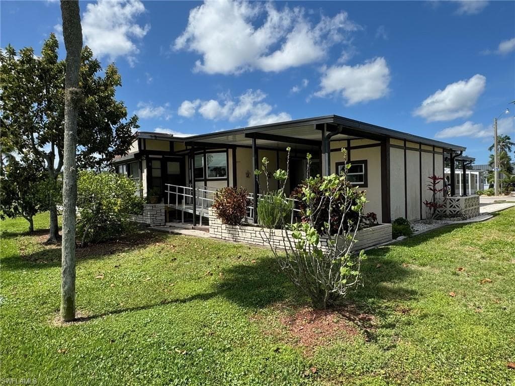 335 Nicklaus BLVD NORTH FORT MYERS, FL 33903