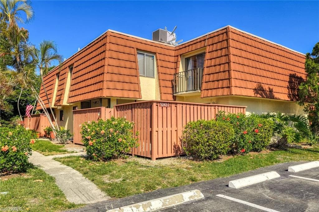 5242 Cedarbend DR 2 FORT MYERS, FL 33919