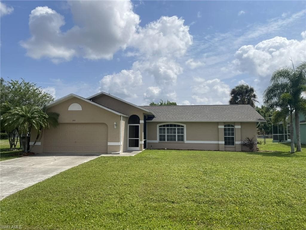 703 SE 9th PL CAPE CORAL, FL 33990