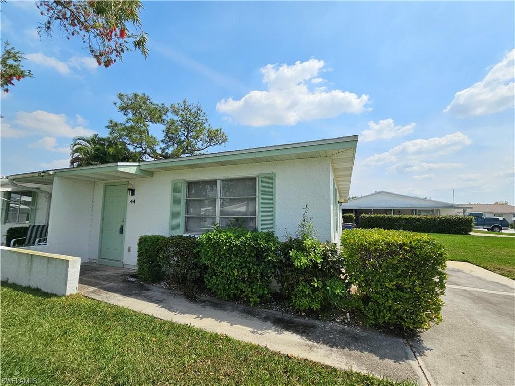 44 Heath Aster LN LEHIGH ACRES, FL 33936