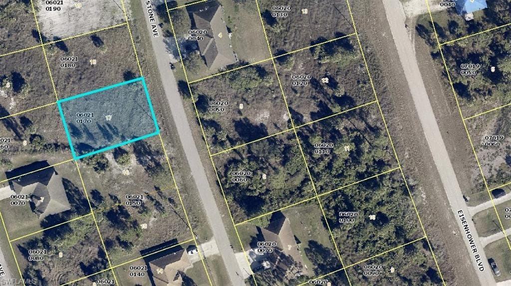 966 Graystone AVE LEHIGH ACRES, FL 33974