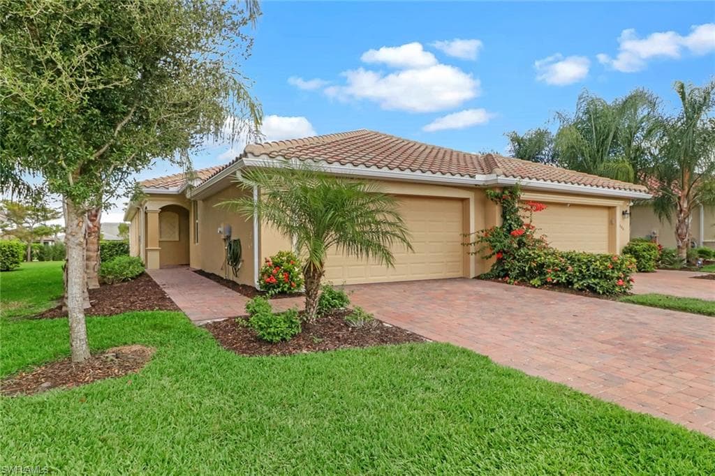 2160 Dragonfruit WAY NAPLES, FL 34120