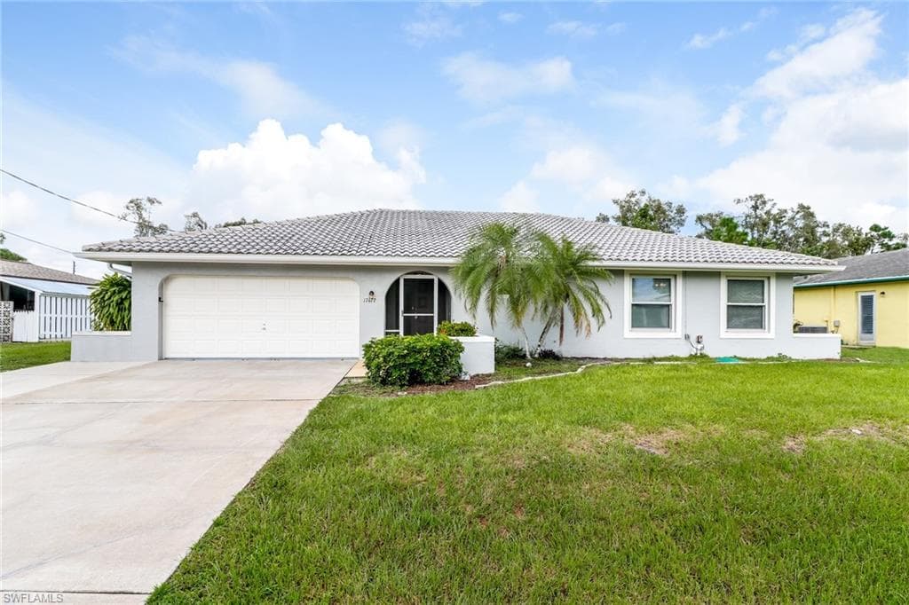 17477 Laurel Valley RD FORT MYERS, FL 33967