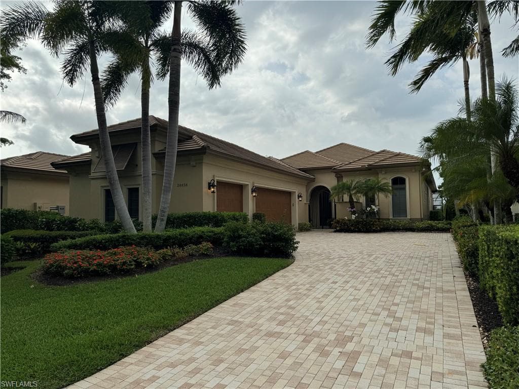 28658 La Caille DR NAPLES, FL 34119