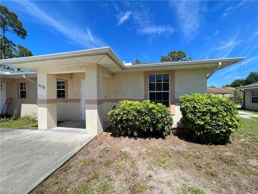 4528-4530 30th ST SW LEHIGH ACRES, FL 33973