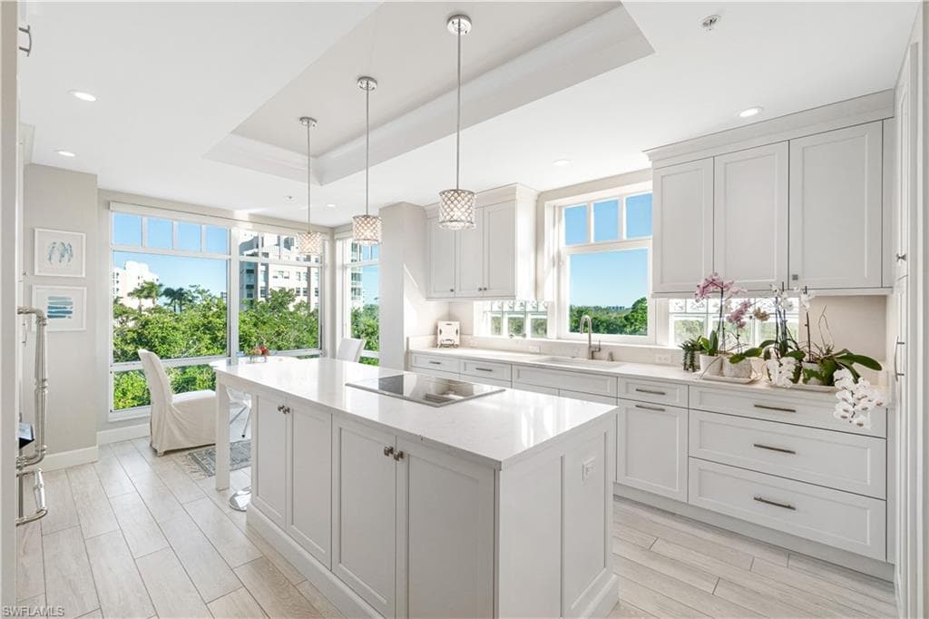 264 Barefoot Beach BLVD 304 BONITA SPRINGS, FL 34134