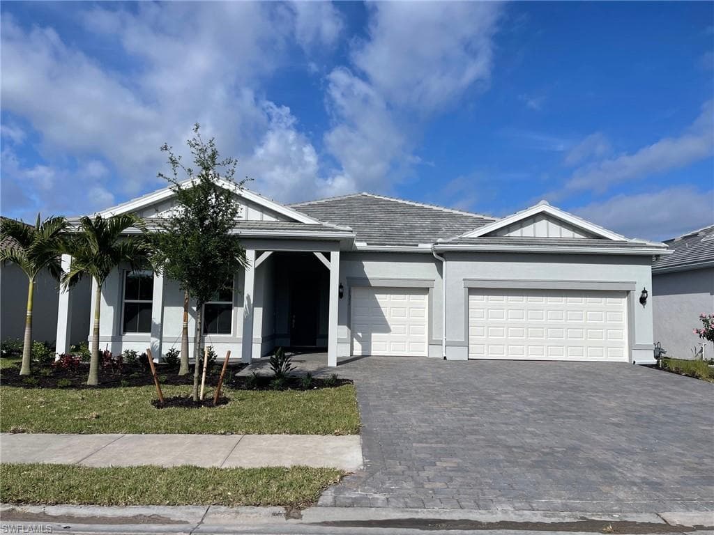 17571 Winding Oak LN NORTH FORT MYERS, FL 33917