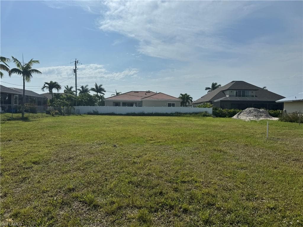 5238 SW 24th AVE CAPE CORAL, FL 33914