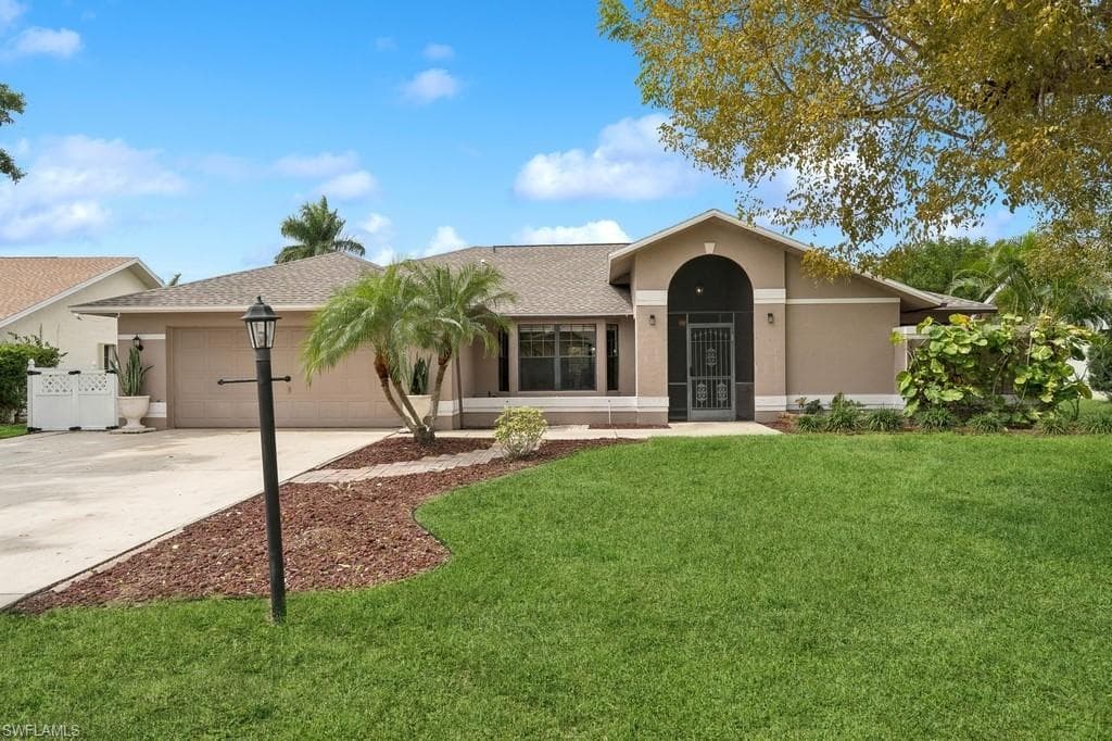 19220 Pine Run LN FORT MYERS, FL 33967