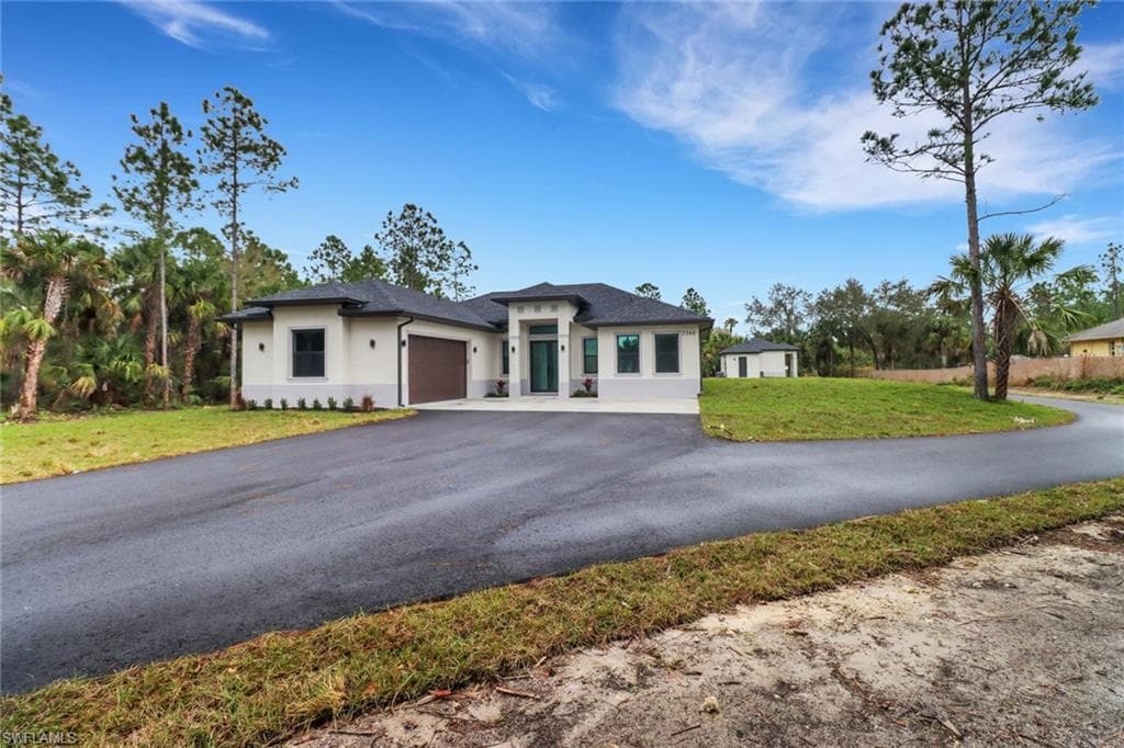 2266 Desoto BLVD S NAPLES, FL 34117