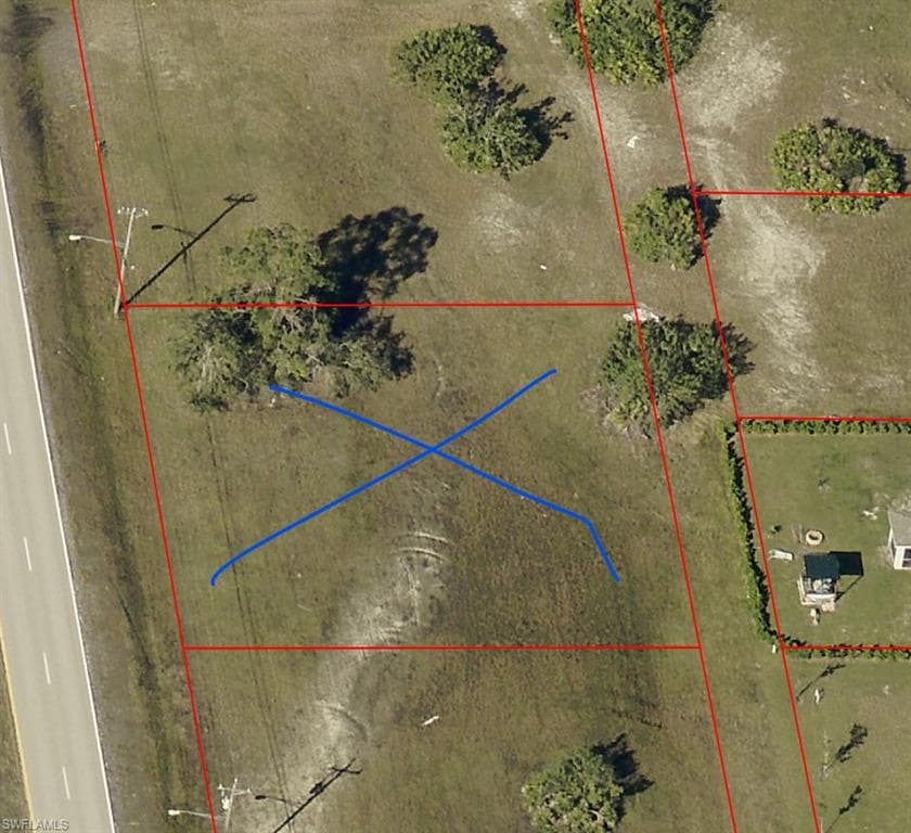 1633 Nelson RD N CAPE CORAL, FL 33993