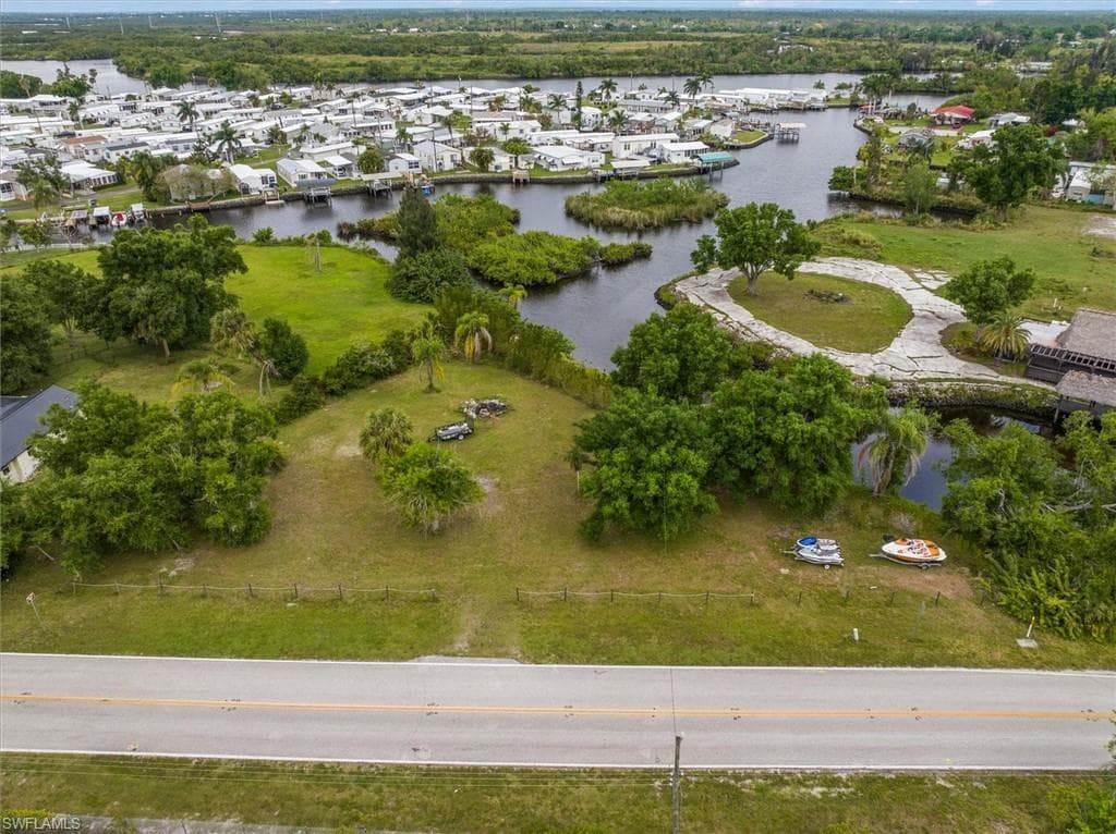 8602 Riverside DR PUNTA GORDA, FL 33982