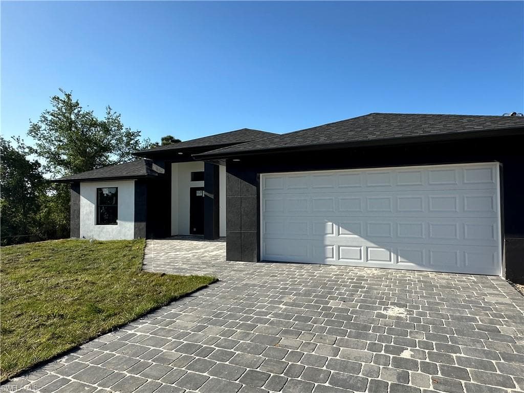 2715 16th ST W LEHIGH ACRES, FL 33971