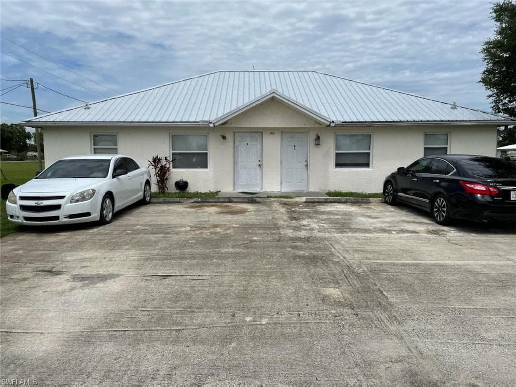 701 6th ST MOORE HAVEN, FL 33471