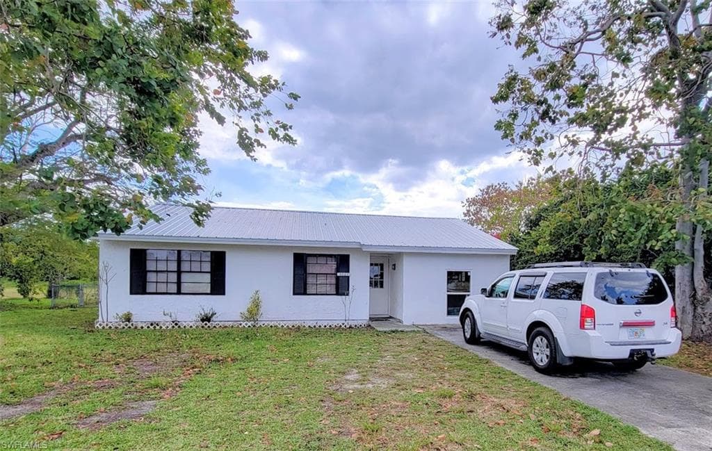 4037 W Sunflower CIR LABELLE, FL 33935