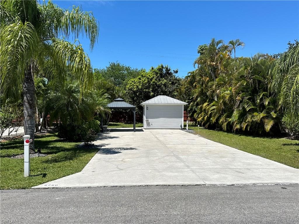 5780 Maplewood CT FORT MYERS, FL 33905