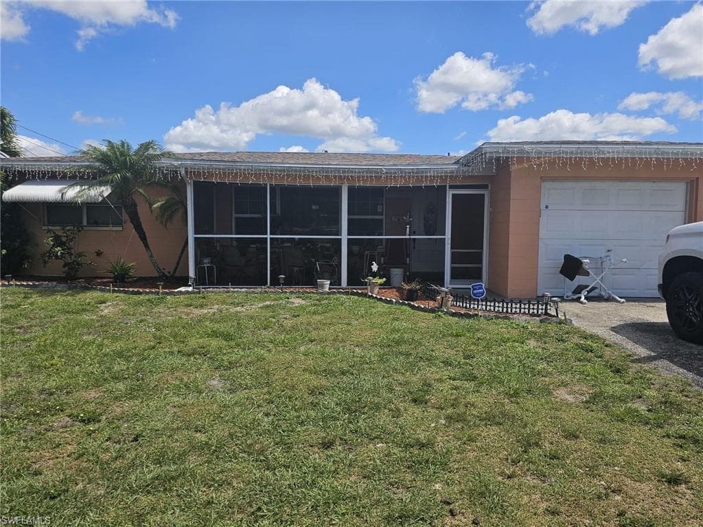22 Connecticut RD LEHIGH ACRES, FL 33936