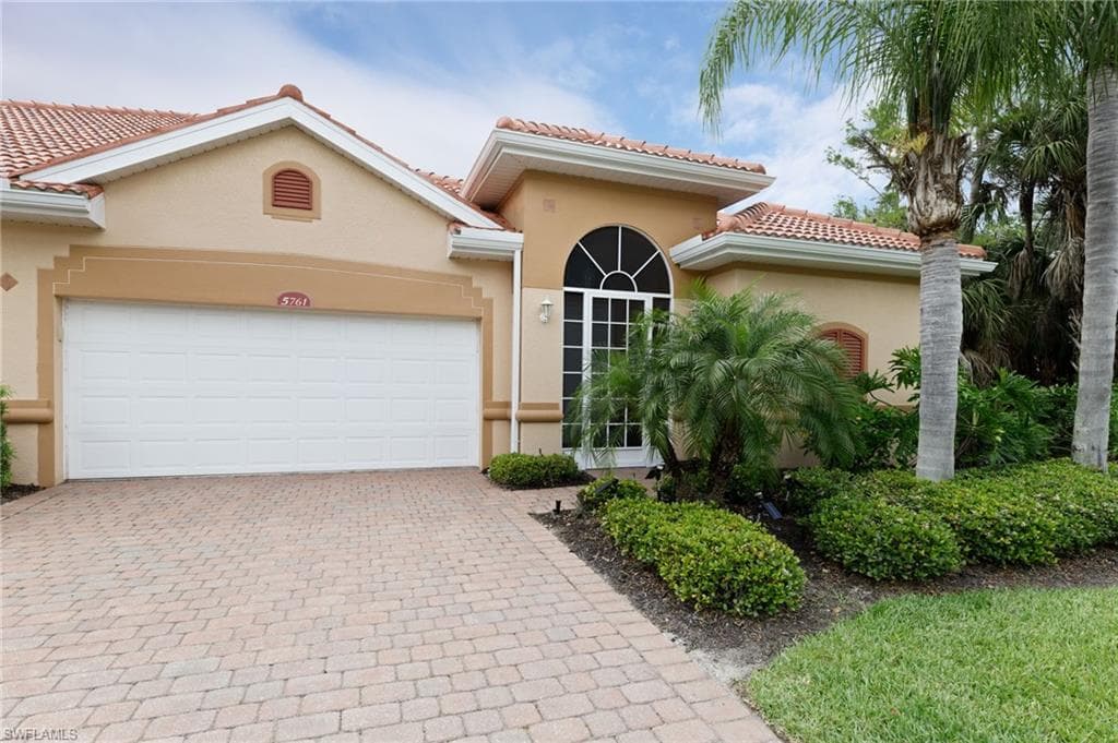 5761 Kensington LOOP FORT MYERS, FL 33912
