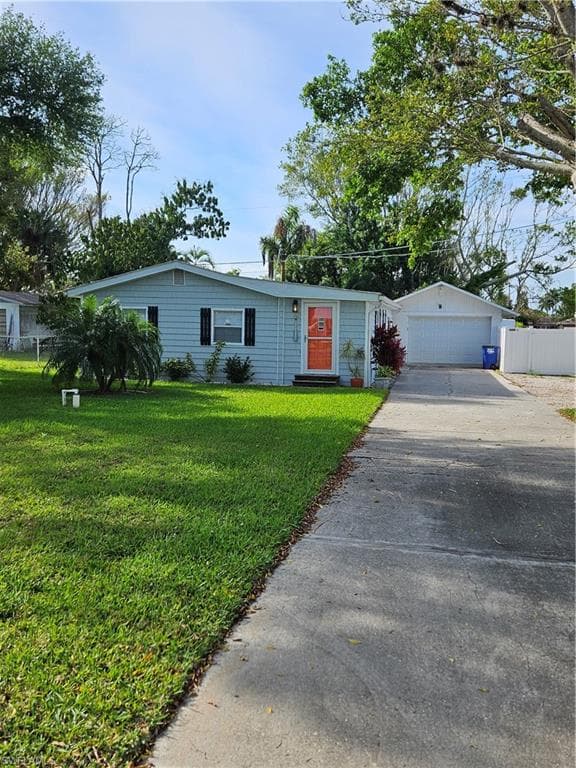 11445 Zehner LN FORT MYERS, FL 33908