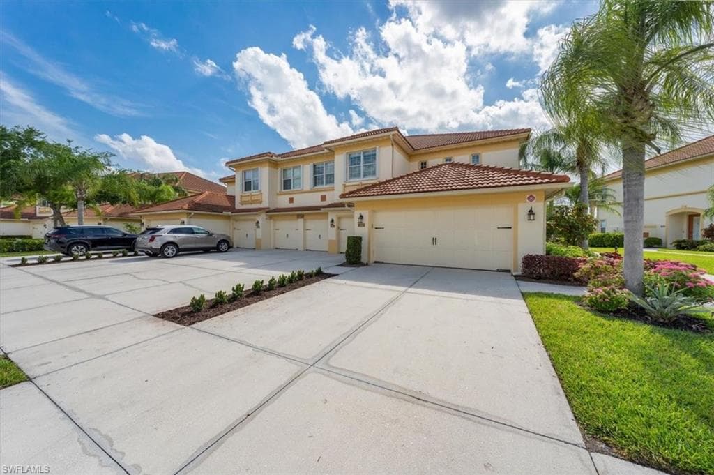 7877 Clemson ST 202 NAPLES, FL 34104