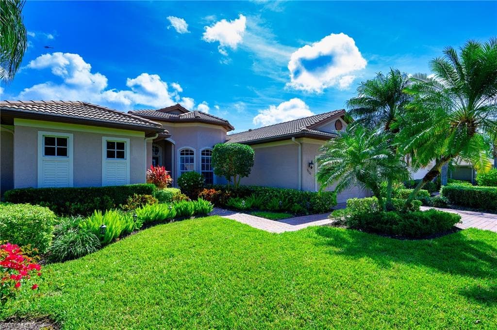 9020 Maverick CT NAPLES, FL 34113