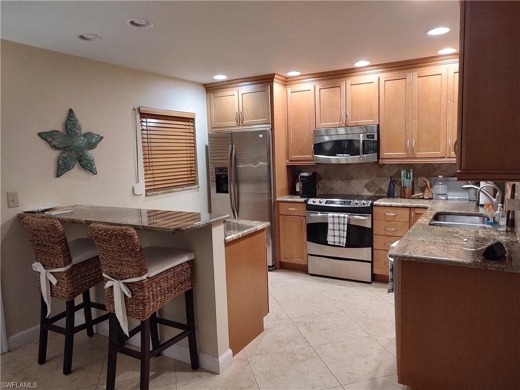 975 9th AVE S 22 NAPLES, FL 34102