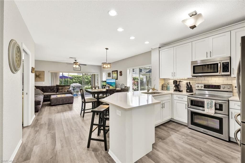 10065 Pacific Pines AVE FORT MYERS, FL 33966