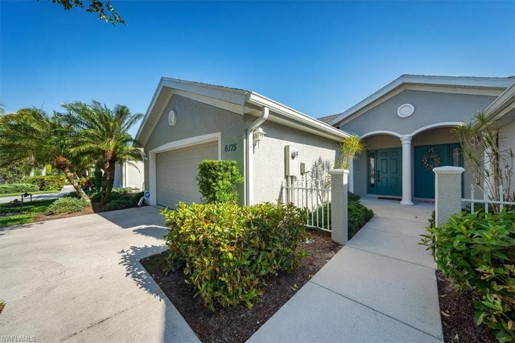 6175 Mandalay CIR 29 NAPLES, FL 34112