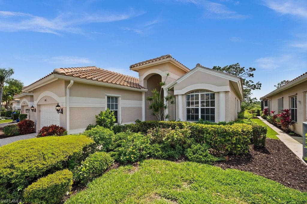 24781 Hollybrier LN BONITA SPRINGS, FL 34134