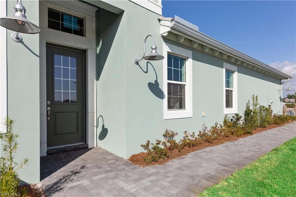 8781 Yucatan CT NAPLES, FL 34112