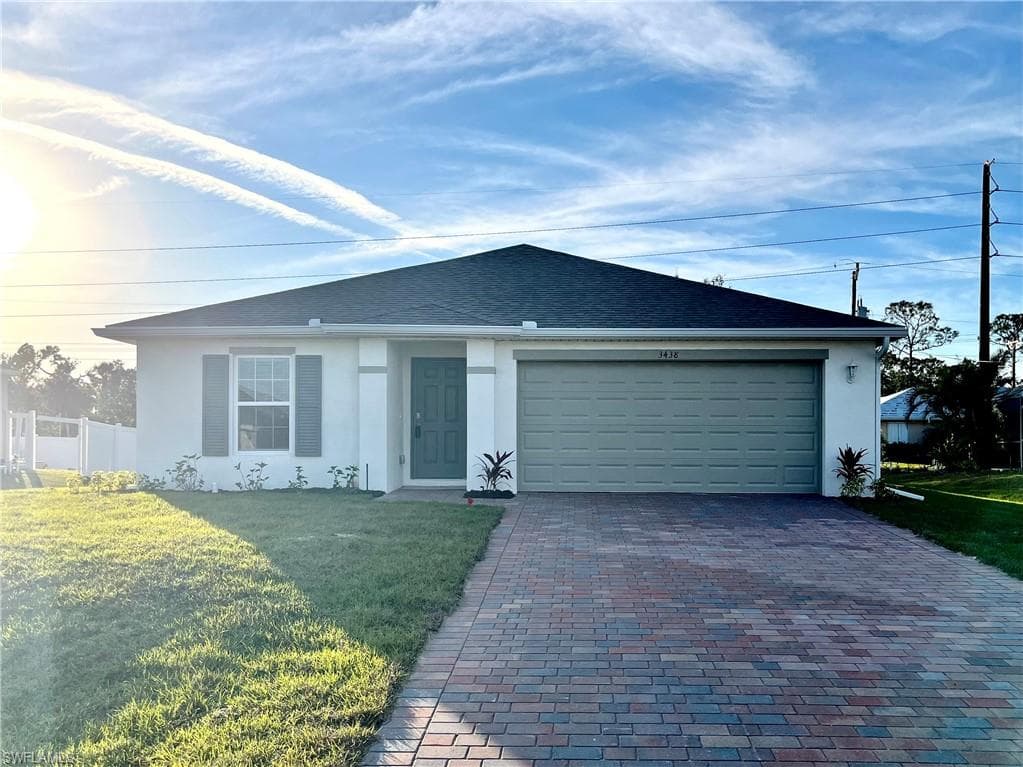 3438 8th PL CAPE CORAL, FL 33909