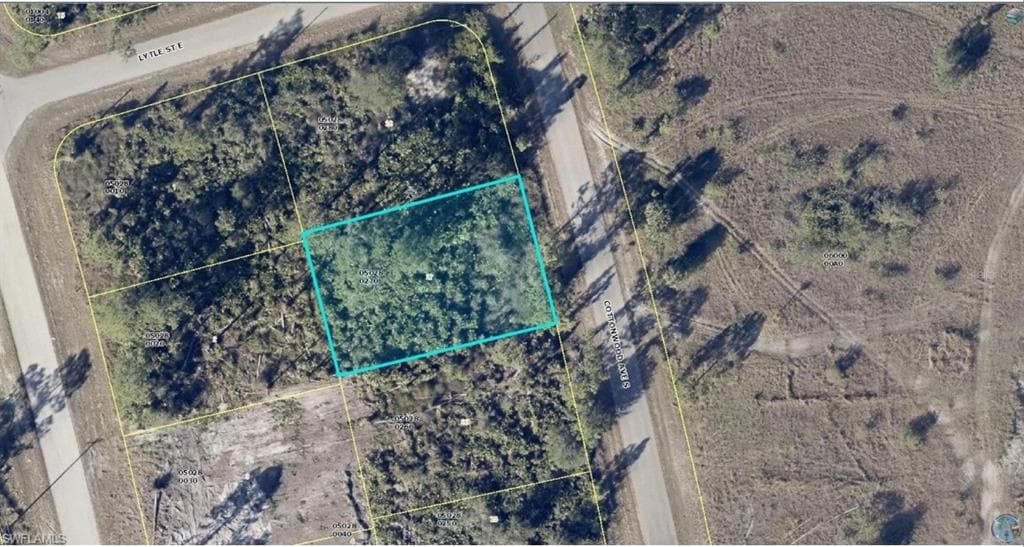 542 Cottonwood AVE S LEHIGH ACRES, FL 33974