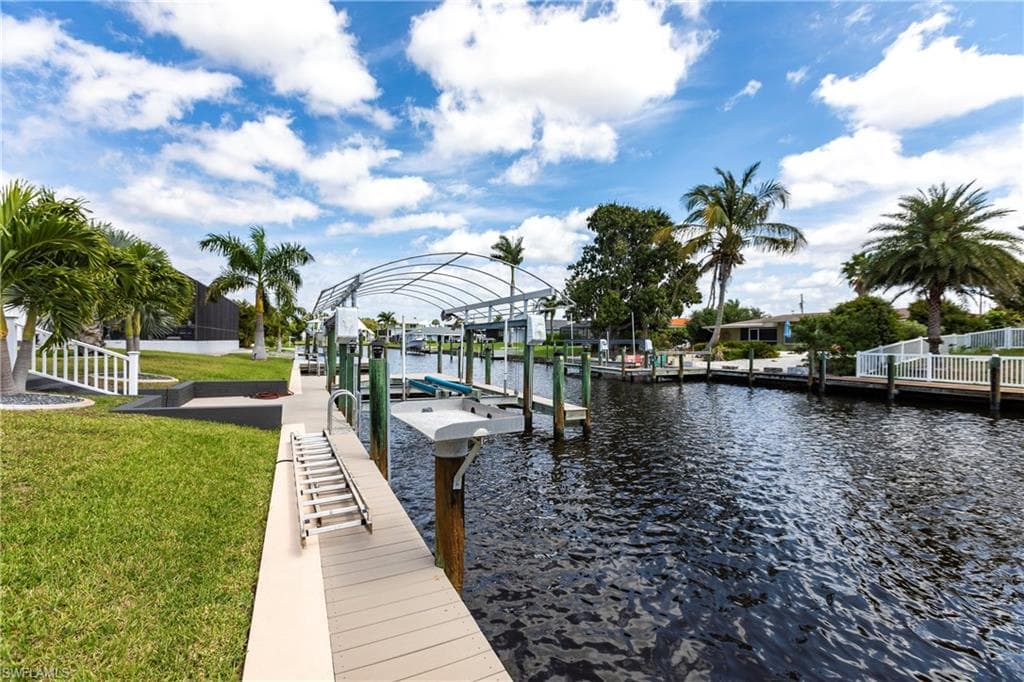 5133 Sunnybrook CT CAPE CORAL, FL 33904