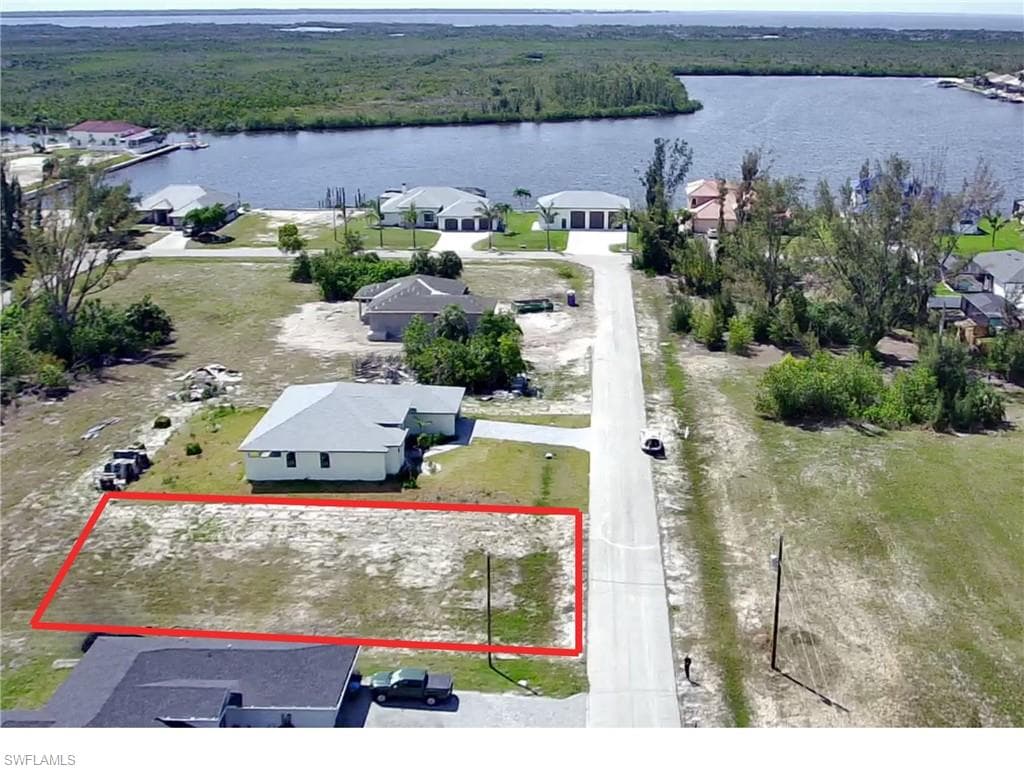 4226 NW 25th TER CAPE CORAL, FL 33993