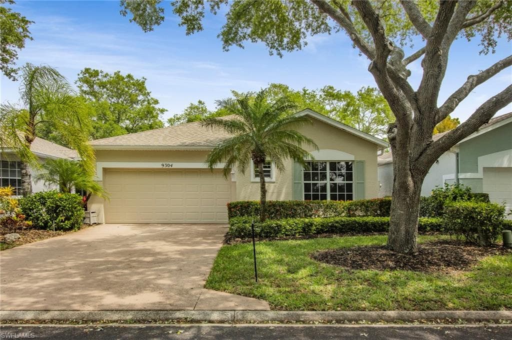 9304 Lake Abby LN BONITA SPRINGS, FL 34135